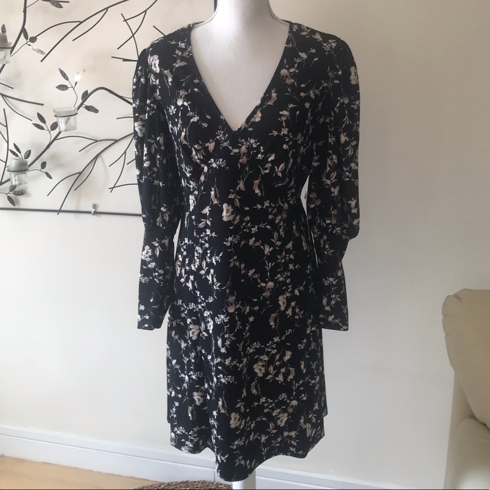 Emma & Michele Black & White Floral Print Puff Sleeve V Neck Dress Sz Large NWT